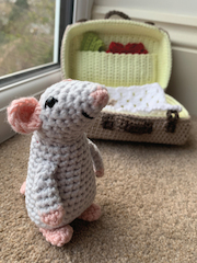 Mouse in a Suitcase Amigurumi Crochet Pattern